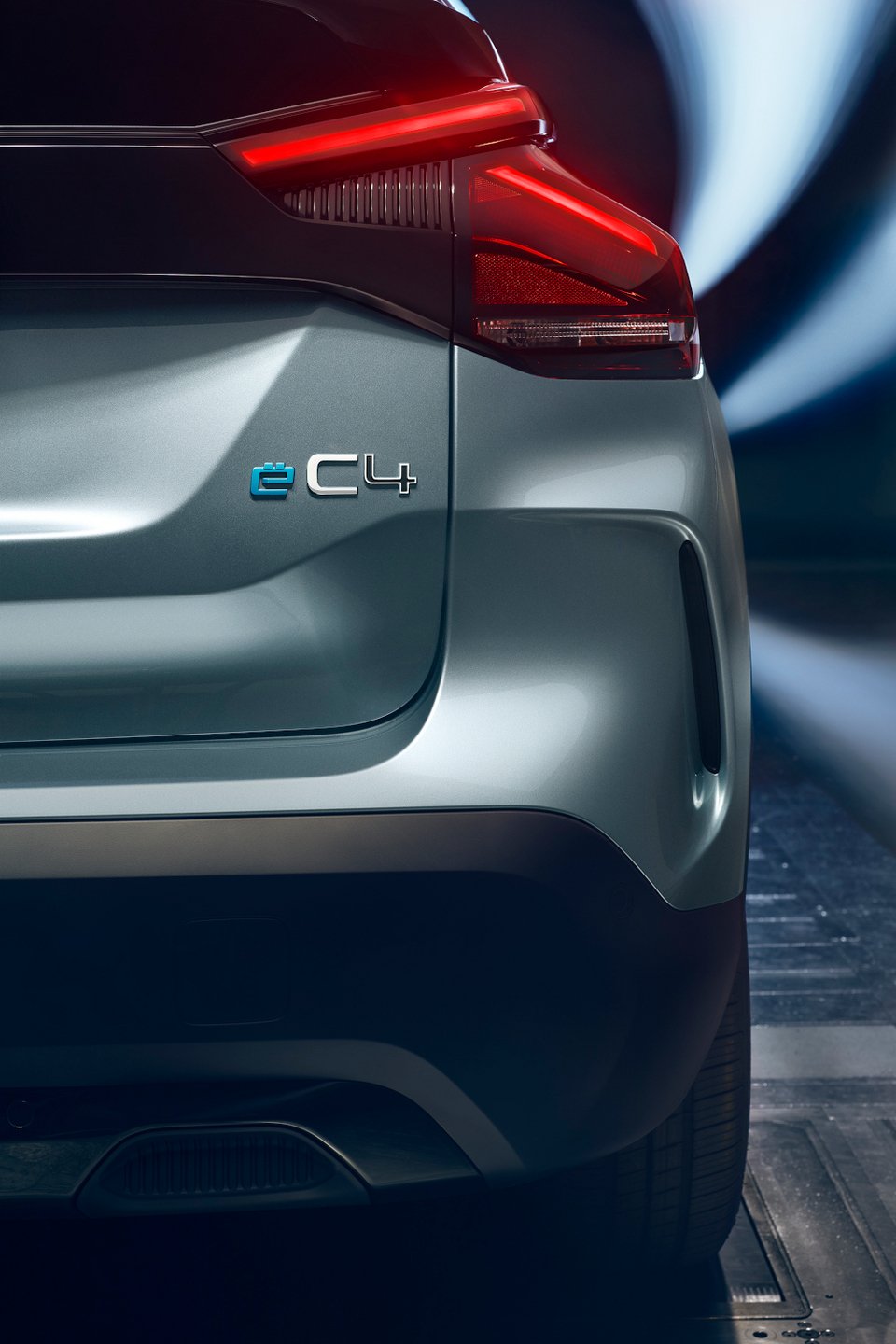 To Citroen C4 γίνεται SUV