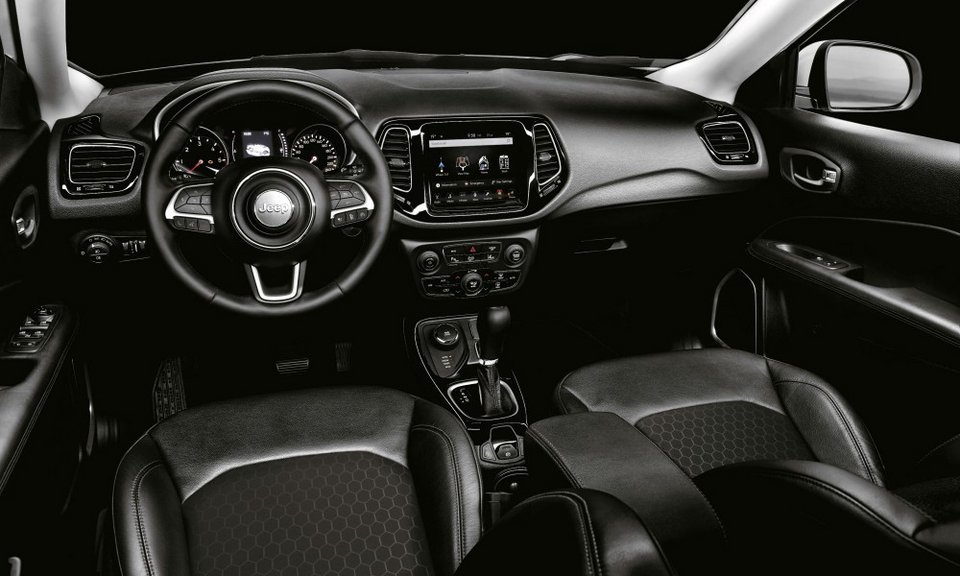 Jeep Compass με όφελος 15.000 ευρώ