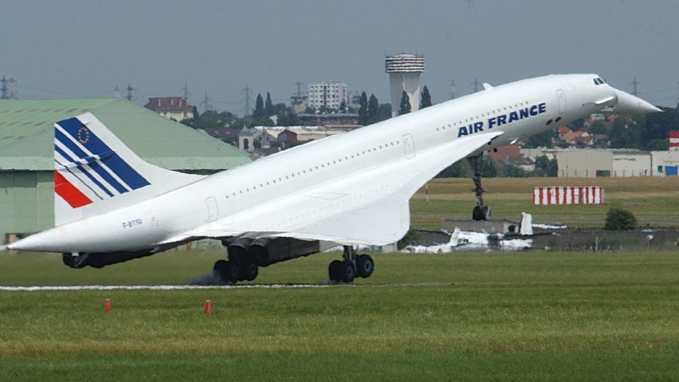 Tο υπερηχητικό Κονκόρντ της Air France κατά τη διάρκεια της απογείωσης