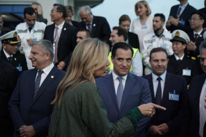 Η Μαρέβα Μητσοτάκη υπό το βλέμμα του Αδωνι Γεωργιάδη