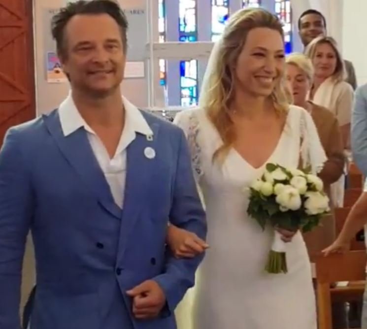 Τη νύφη έφερε στην εκκλησία ο ετεροθαλής αδελφός της Νταβίντ Χαλιντέι