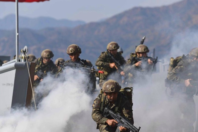 Τούρκοι κομάντο εφορμούν στη ξηρά