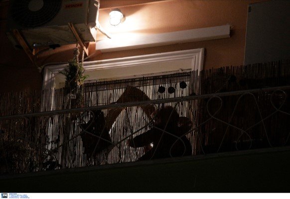 Θεσσαλονίκη: Η ΕΛ.ΑΣ. διέλυσε… διαμπαλκονική συναυλία λόγω συνωστισμού / Φωτογραφία: Intimenews/ΧΗΡΑΣ ΑΧΙΛΛΕΑΣ