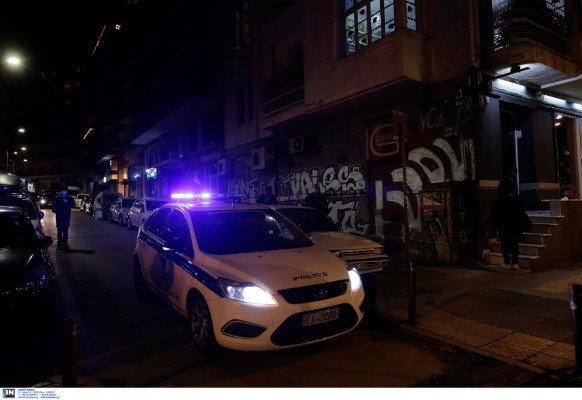 Θεσσαλονίκη: Η ΕΛ.ΑΣ. διέλυσε… διαμπαλκονική συναυλία λόγω συνωστισμού / Φωτογραφία: Intimenews/ΧΗΡΑΣ ΑΧΙΛΛΕΑΣ