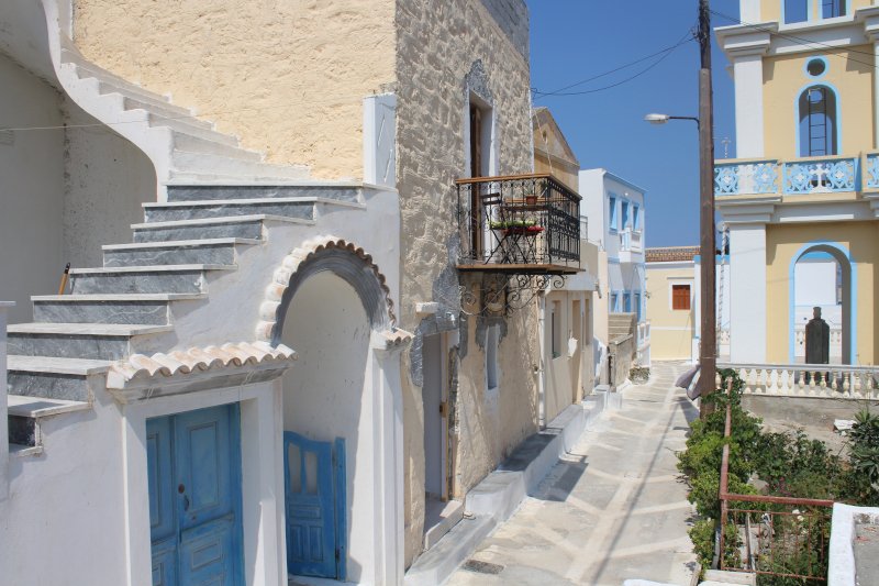 Δρομάκι στο χωριό Διαφάνι στην Κάρπαθο/Φωτογραφία: Shutterstock