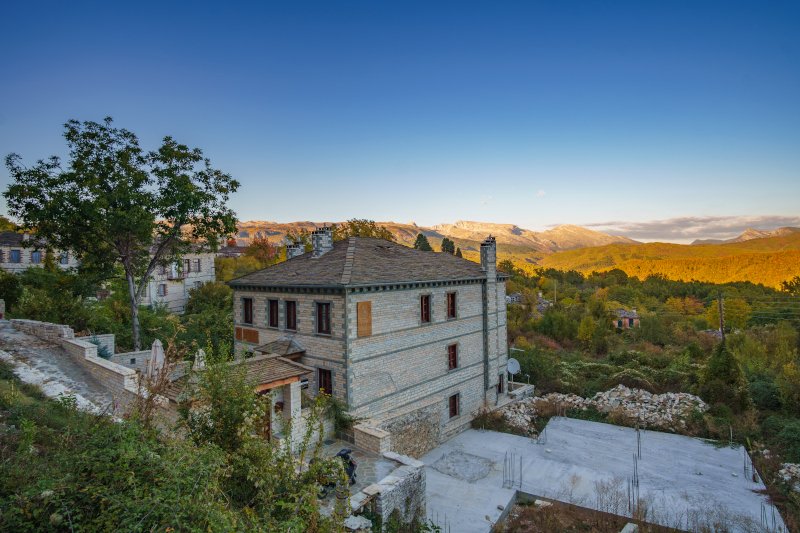 Σπίτια από ψηλά στο Δίλοφο