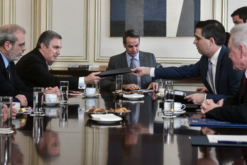 Ο υφυπουργός αρμόδιος για την έρευνα και την τεχνολογία Χρίστος Δήμας και ο πρόεδρος του Ιδρύματος Ωνάση