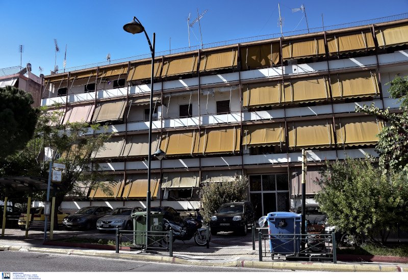Το σπίτι που διαπράχθηκε η δολοφονία της 50χρονης γυναίκας / Φωτογραφία: Φωτογραφία: INTIMENEWS / ΖΑΧΟΣ ΓΙΩΡΓΟΣ