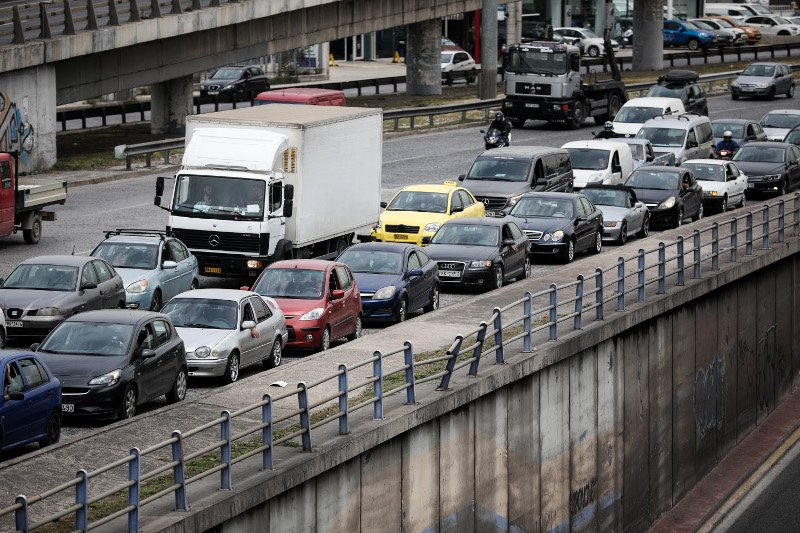 Με χαμηλές ταχύτητες κινούνται τα αυτοκίνητα στο εθνικό οδικό δίκτυο