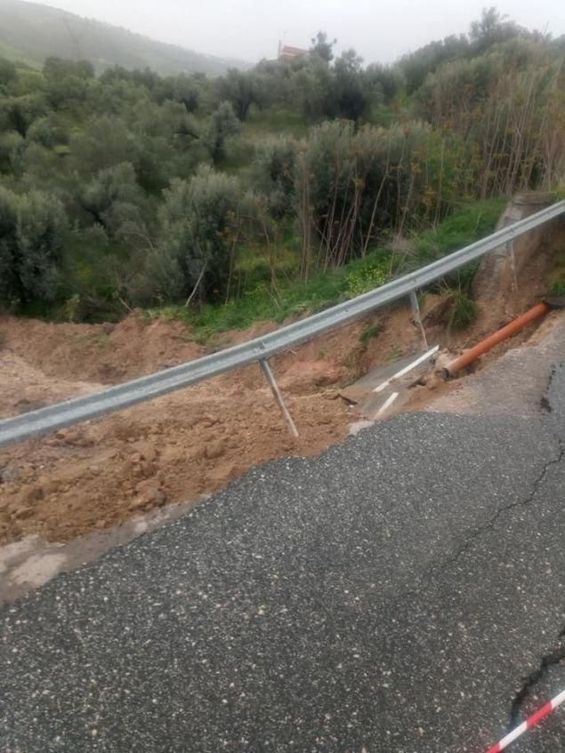 Καθιζήσεις σε πολλά σημεία του οδικού δικτύου