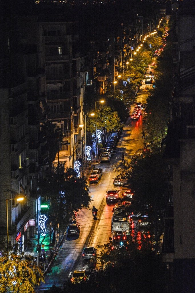 Xριστούγεννα 2019 στολισμένος δρόμος