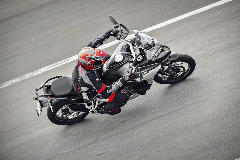H Ducati παρουσιάζει τη νέα Multistrada V4