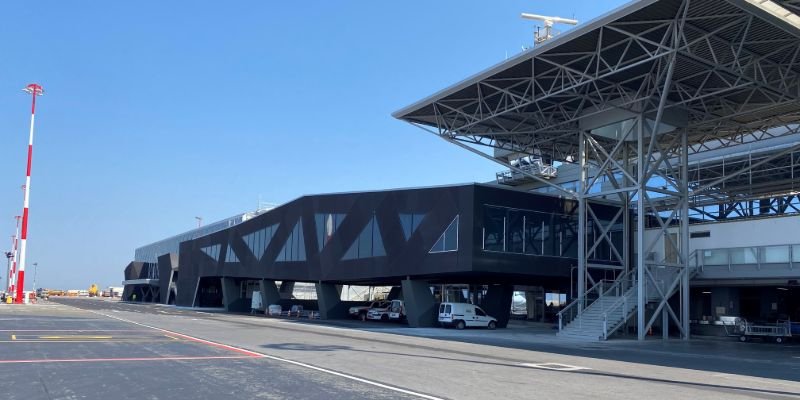 Εξωτερική όψη νέου τερματικού σταθμού Στη Θεσσαλονίκη