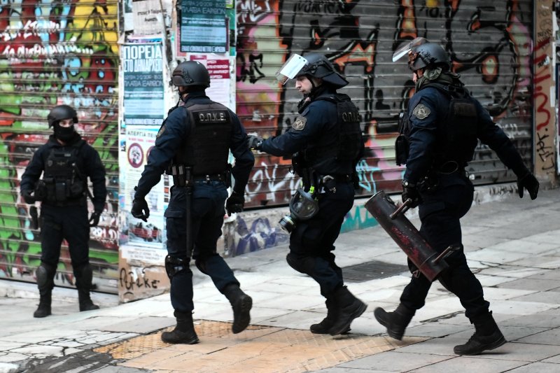 Ομάδα της ΟΠΚΕ επιχειρεί στα Εξάρχεια