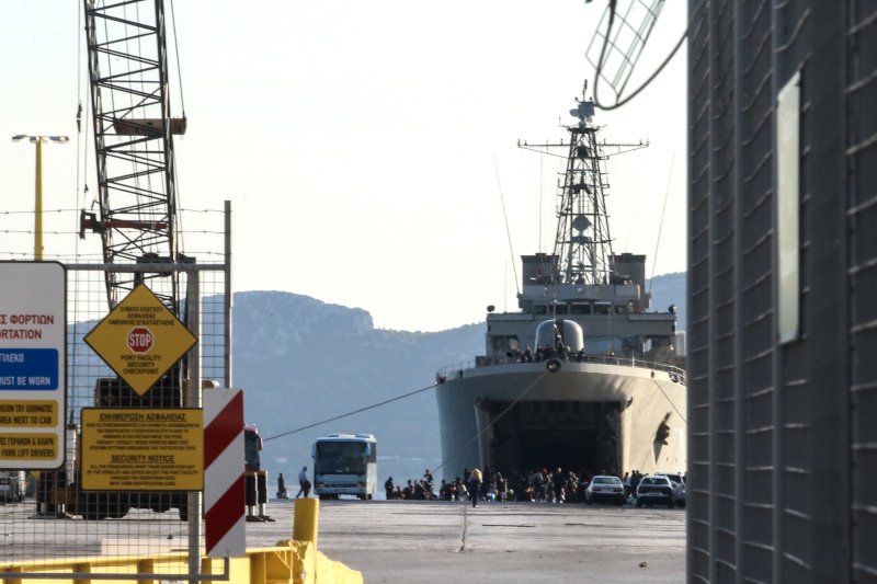 Οι αιτούντες άσυλο θα μεταφερθούν σε ξενοδοχεία σε τριάντα σημεία της χώρας / Φωτογραφία: EUROKINISSI