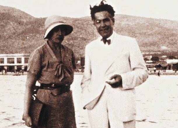 Η Ελένη Νεγρεπόντη (Άλκης Θρύλος) με τον σύζυγό της, ποιητή Κώστα Ουράνη