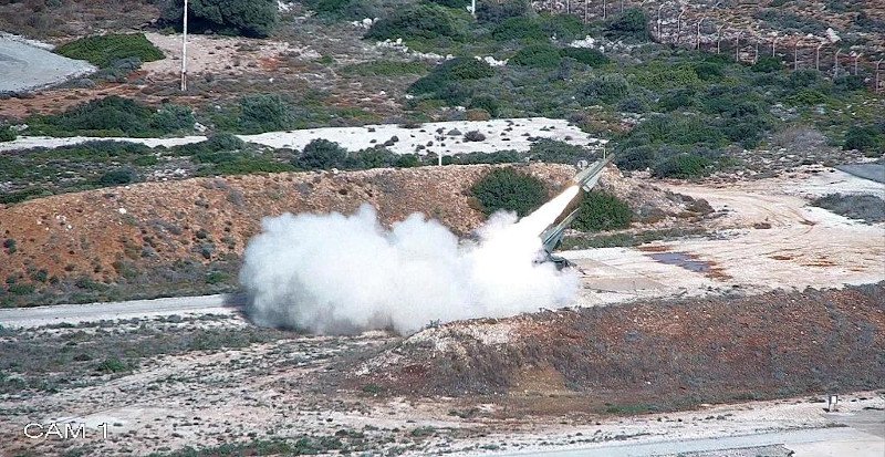 Η στιγμή της εκτόξευσης του αντιαεροπορικού πυραύλου