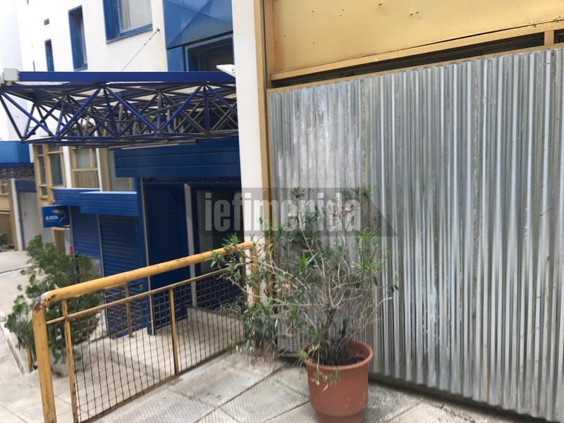 Η ληστεία σημειώθηκε μια ημέρα μετά την επίθεση που πραγματοποίησαν άγνωστοι στο υποκατάστημα