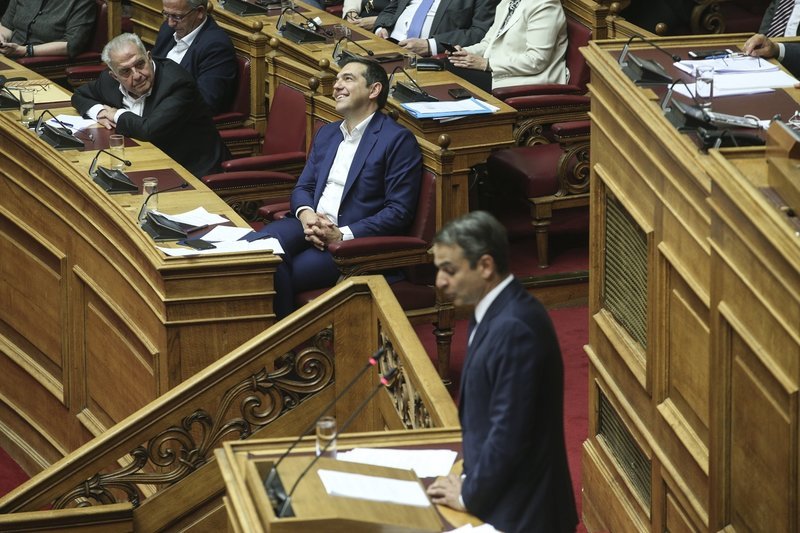 Η πιο άγρια σύγκρουση Τσίπρα-Μητστοτάκη στη Βουλή