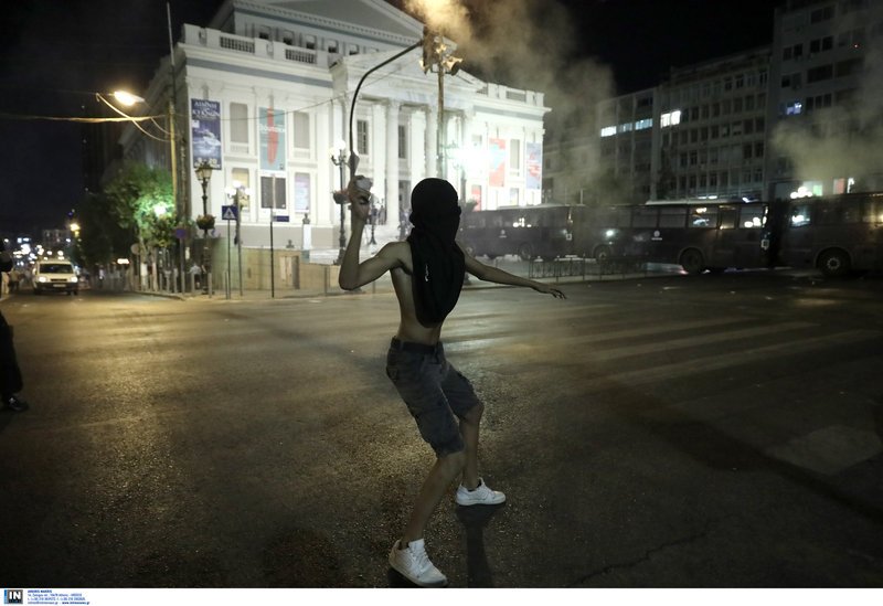 Επεισόδια στον Πειραιά