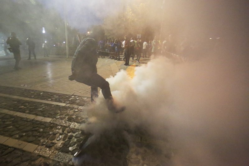 Επεισόδια στα Τίρανα