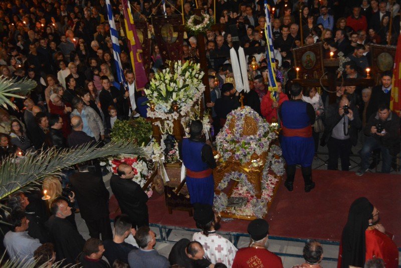 Στολισμένοι επιτάφιοι στα Χανιά