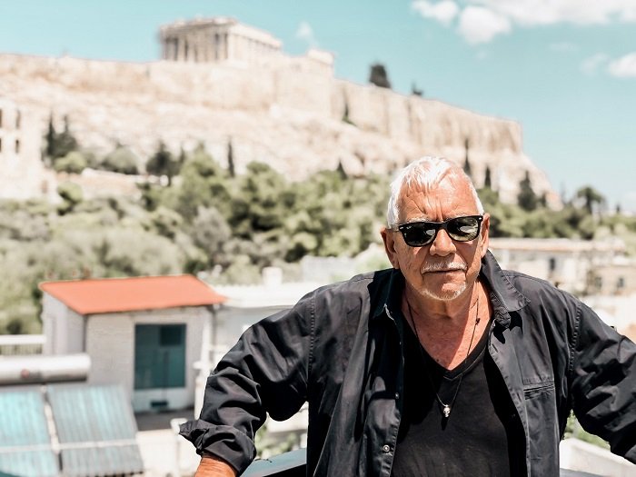 ερικ μπάρτον κάτω από Ακρόπολη