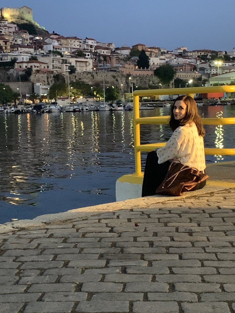 Με φόντο το λιμάνι της Καβάλας, στα γυρίσματα της νέας σειρά του ΑΝΤ1 «Ήλιος»