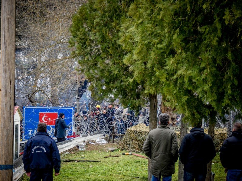 Μετανάστες στις Καστανιές Εβρου στα σύνορα Τουρκίας-Ελλάδας -Φωτογραφία: EUROKINISSI/ ΓΙΑΝΝΗΣ ΤΟΜΑΔΑΚΗΣ/ thrakinea.gr