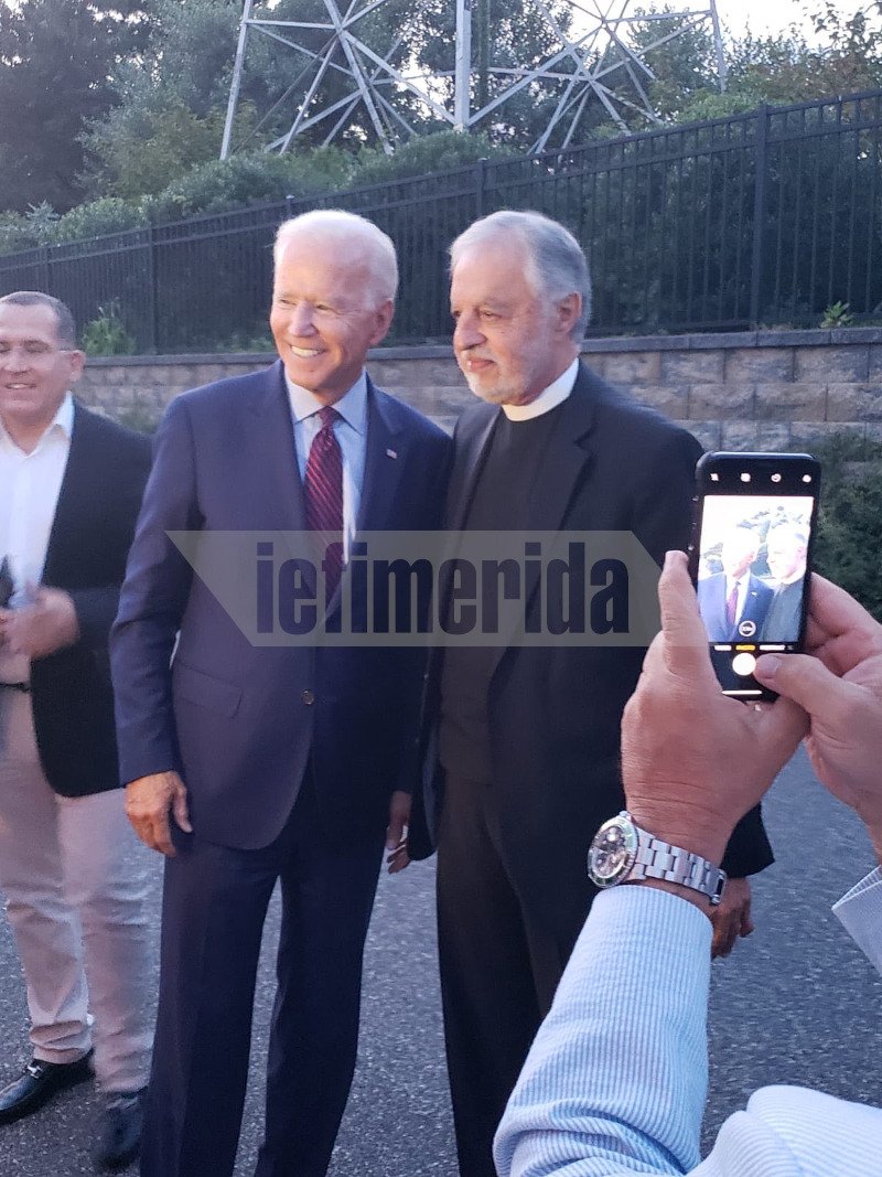 Τζον Μπάιντεν και father Αλεξ, του συνδέει φιλία 40 ετών 