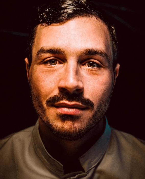 O σεφ Θάνος Φέσκος