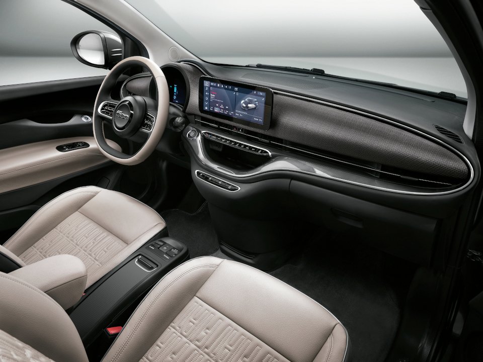 Η Fiat παρουσιάζει το νέο ηλεκτρικό 500