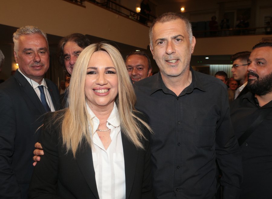 Η Φώφη Γεννηματά με τον Γιάννη Μώραλη πριν την ομιλία της προέδρου του ΚΙΝΑΛ στον Πειραιά