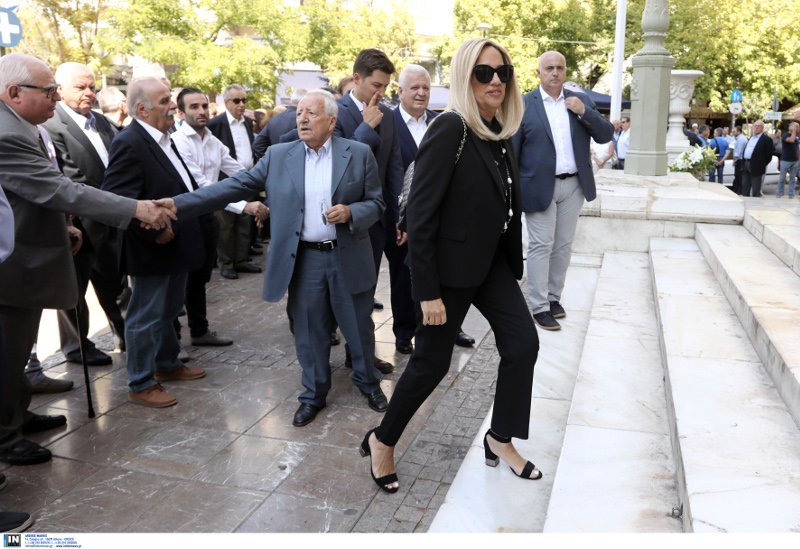 Η Φώφη Γεννηματά στην κηδεία του Αντώνη Λιβάνη