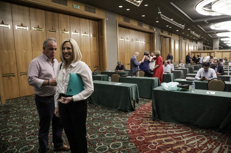 Φώφη Γεννηματά και Μανώλης Οθωνας -Φωτογραφία: EUROKINISSI/ΓΙΑΝΝΗΣ ΠΑΝΑΓΟΠΟΥΛΟΣ