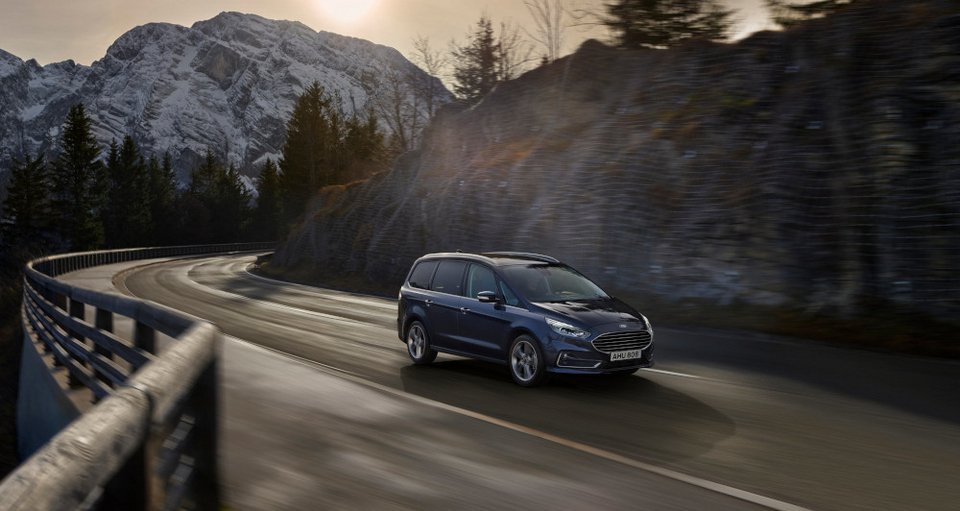 Το Ford S-Max και σε υβριδική έκδοση