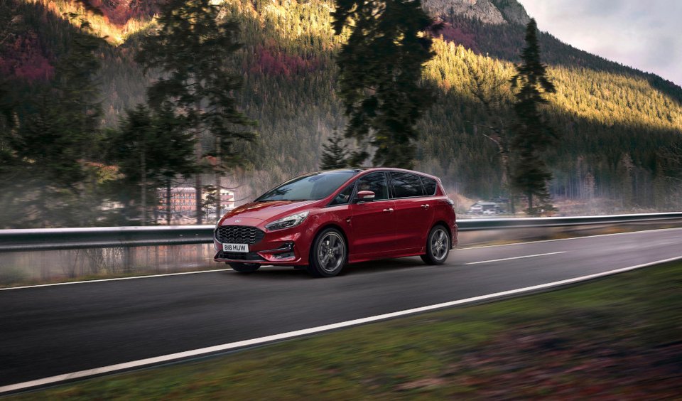Το Ford S-Max και σε υβριδική έκδοση