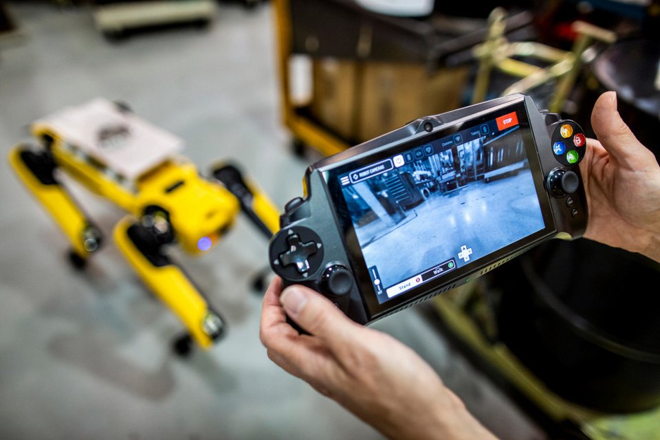 Η Ford κατασκευάζει ρομπότ με τεχνητή νοημοσύνη