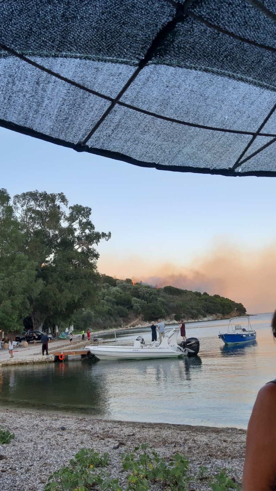 Φωτιά στην Κέρκυρα / Φωτογραφίες: iefimerida.gr