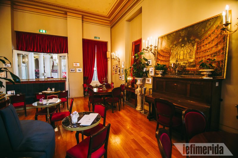 Το πιάνο του Foyer Café Bistrot