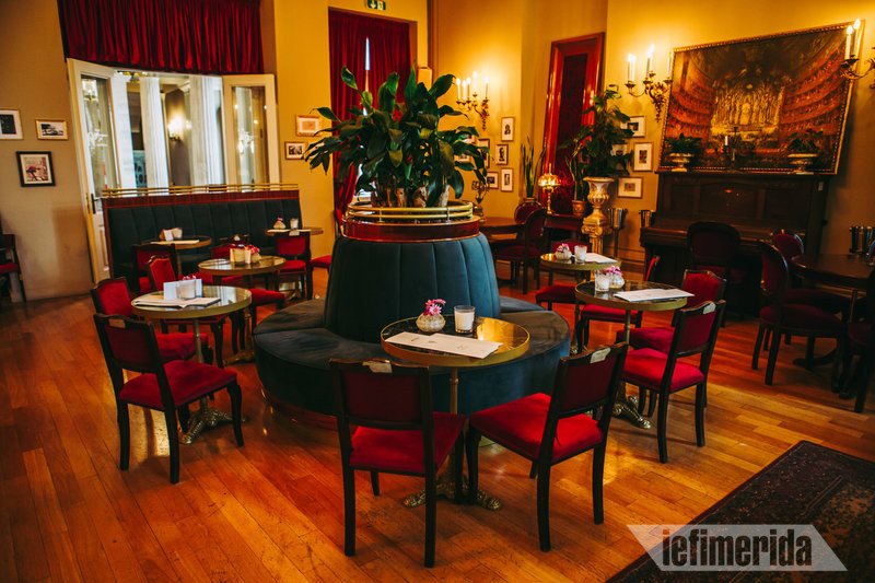 Foyer Café Bistrot σαν παριζιάνικο μπιστρό