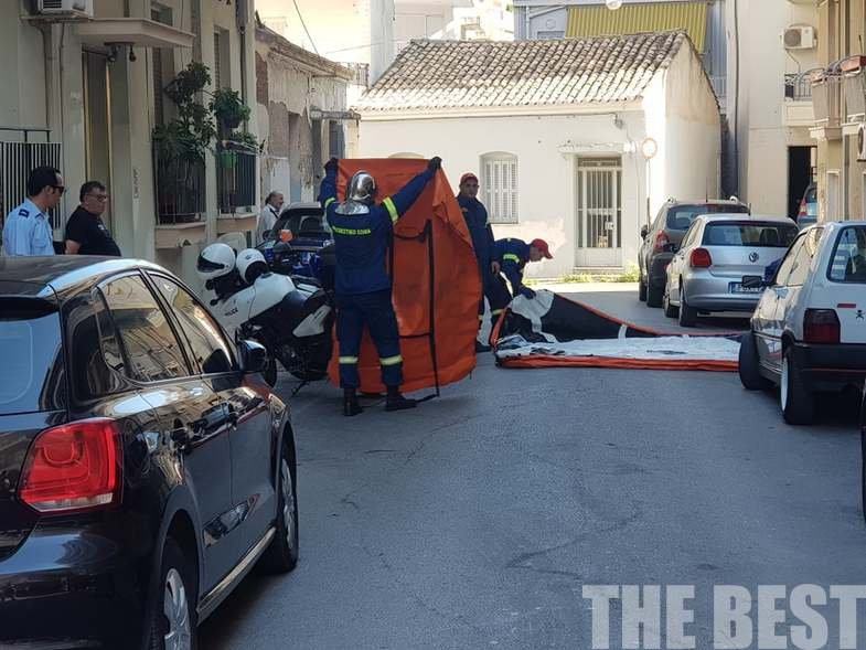Η Πυροσβεστική έστησε φουσκωτό για να προλάβει τα χειρότερα/Φωτογραφία: TheBest