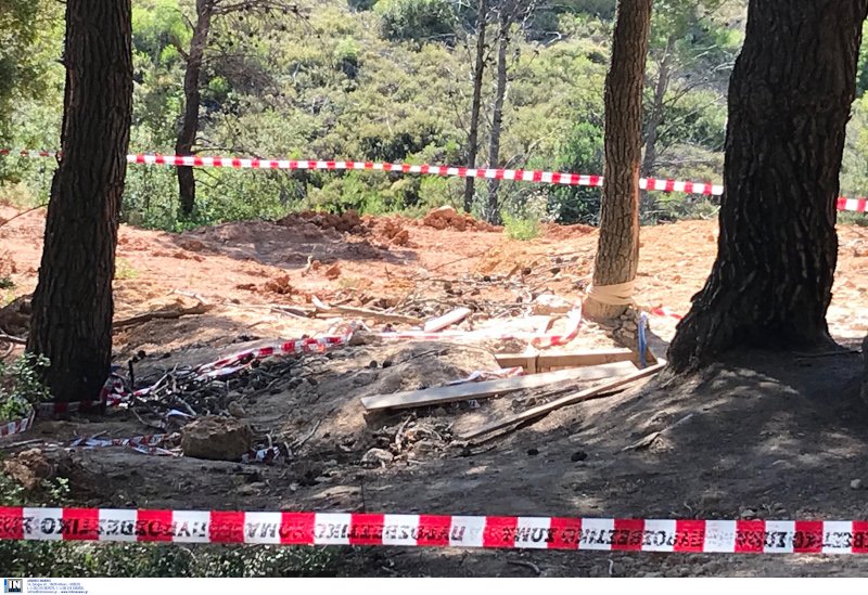 Οι πρώτες εικόνες από το σημείο της τραγωδίας στη Βαρυμπόμπη