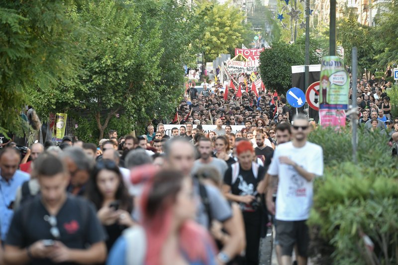 Εκατοντάδες κόσμου στην πορεία μνήμης για τον Παύλο Φύσσα που σκοτώθηκε πριν από έξι χρόνια -Φωτογραφία: EUROKINISSI/ΜΠΟΛΑΡΗ ΤΑΤΙΑΝΑ