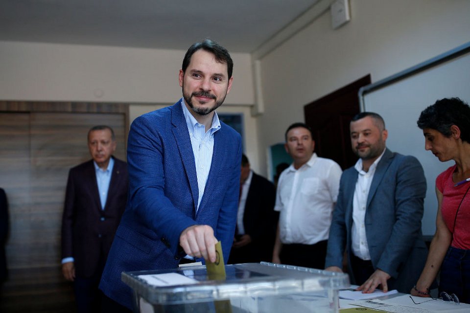 Ο γαμπρός του Ερντογάν και υπουργός Οικονομικών της Τουρκίας στις εκλογές της Κωνσταντινούπολης