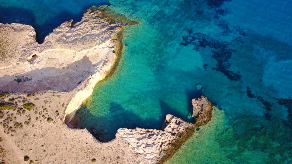 Γάλα παραλία Κουφονήσια από ψηλά