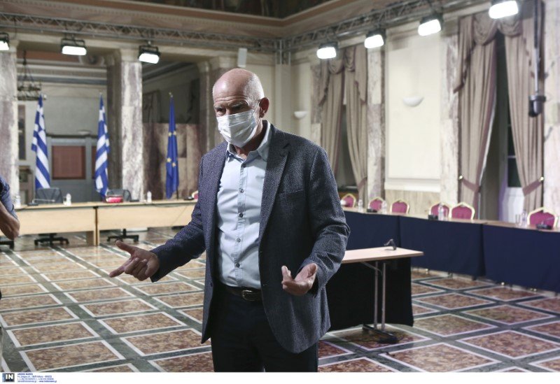 Ο Γιώργος Παπανδρέου στην συνεδρίαση της ΚΟ του ΚΙΝΑΛ με μάσκα -Φωτογραφία: Intimenews/ΤΖΑΜΑΡΟΣ ΠΑΝΑΓΙΩΤΗΣ