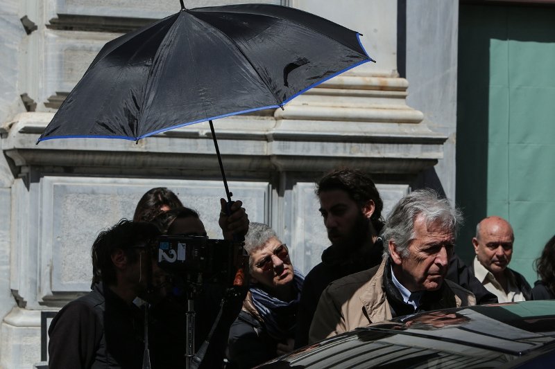 12 εβδομάδες θα συνεχίζονται τα γυρίσματα της ταινίας του Κώστα Γαβρά