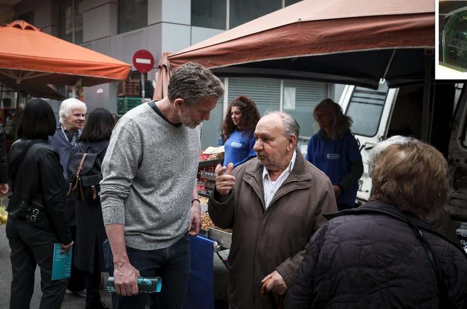 Επίσκεψη του υποψηφίου δημάρχου Αθηναίων Παύλου Γερουλάνου στην λαϊκή αγορά του Παγκρατίου