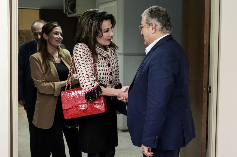 O γ.γ. του ΚΚΕ Δημήτρης Κουτσούμπας υποδέχεται στον Περισσό την Γιάννα Αγγελοπούλου